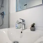Monteurwohnung-fuer-5-personen-mit-balkon-kueche-ahrensburg-naehe-hamburg-agrp1203 Apartament *