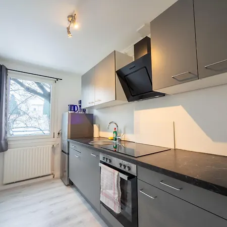 Apartament Monteurwohnung-fuer-5-personen-mit-balkon-kueche-ahrensburg-naehe-hamburg-agrp1203 *